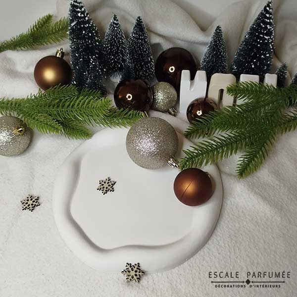 Plateau-Rond-Tendre-Nuage-M-par-Escale-parfumée