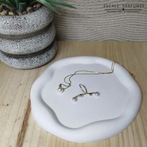 Plateau-Tendre-Nuage-de forme ronde taille M-par-Escale-parfumée