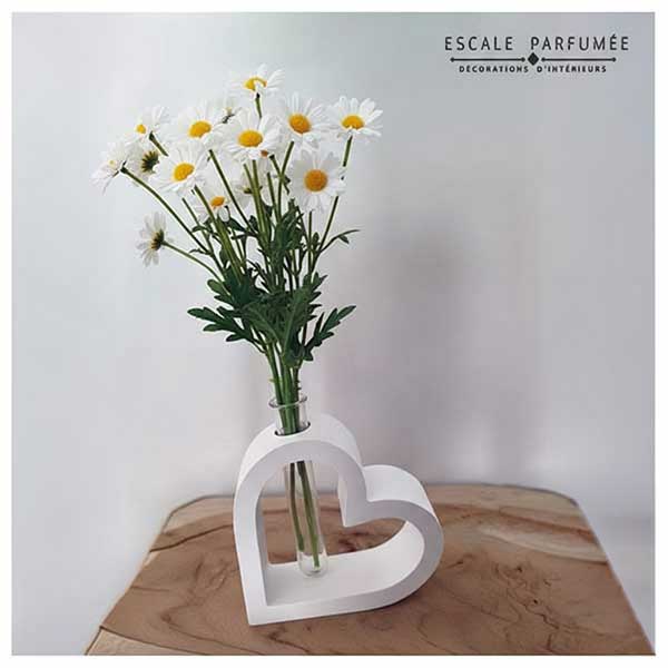 Vase L'Elixir en Gypse Blanc - en forme de cœur par Escale Parfumée