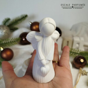 Figurine vue de face - Cœur-d'Ange-en-gypse-Escale-parfumée