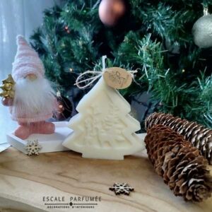 Bougie Beauté Forestière par Escale Parfumée - Sapin avec incrustation de cerfs