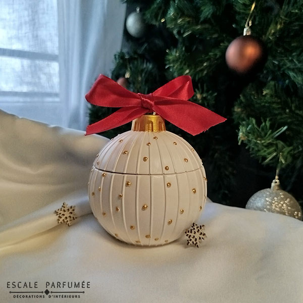 Bougie-La-Voûte-Etoilée-par-Escale-parfumée